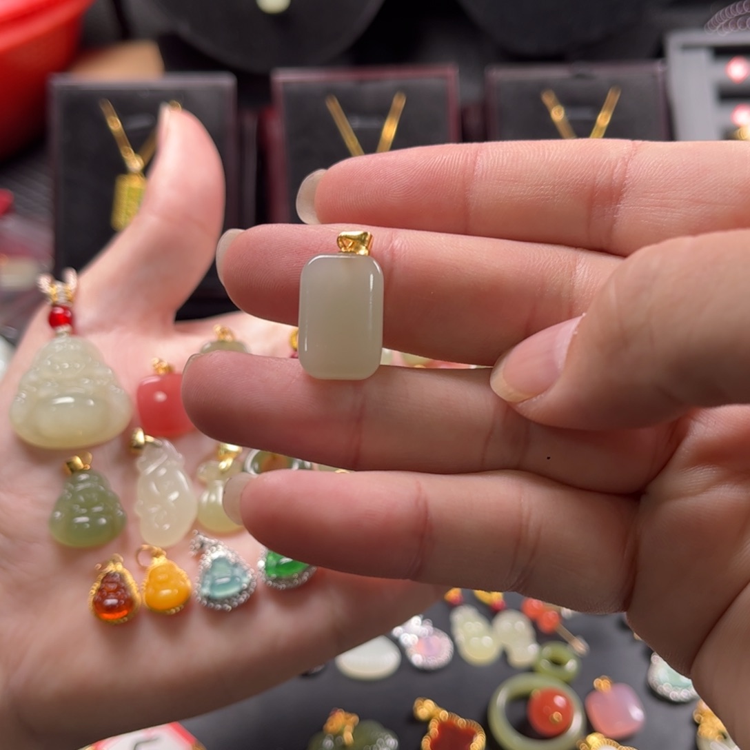 和田玉颈饰银S925镶嵌