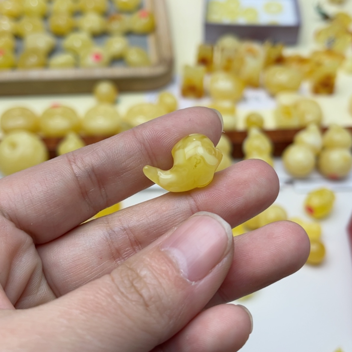 【闪购商品】蜜蜡裸石未镶嵌回****》配饰