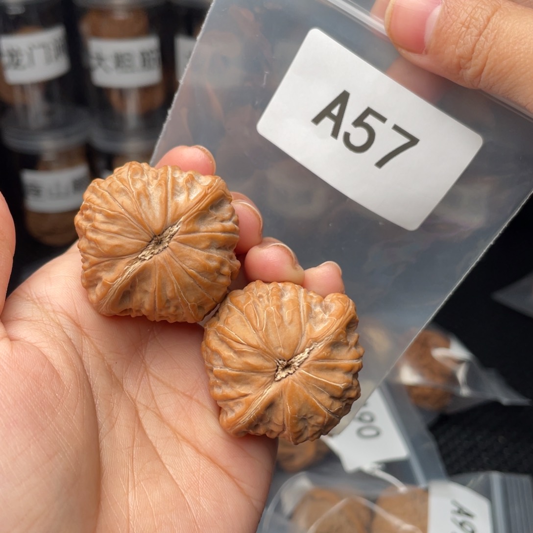 文玩核桃把件40铁锤