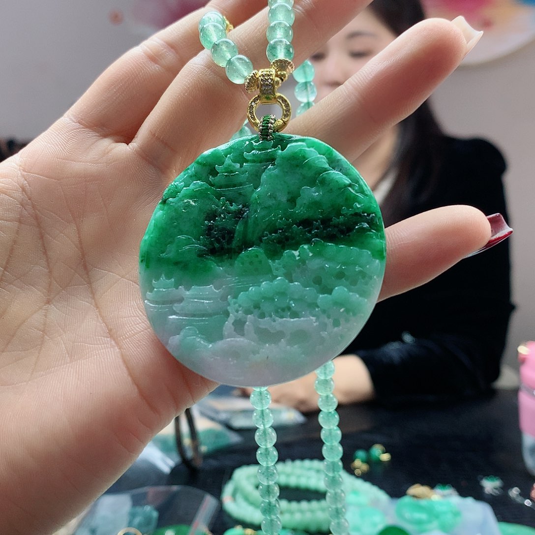 【闪购商品】翡翠吊坠(赠链)未镶嵌