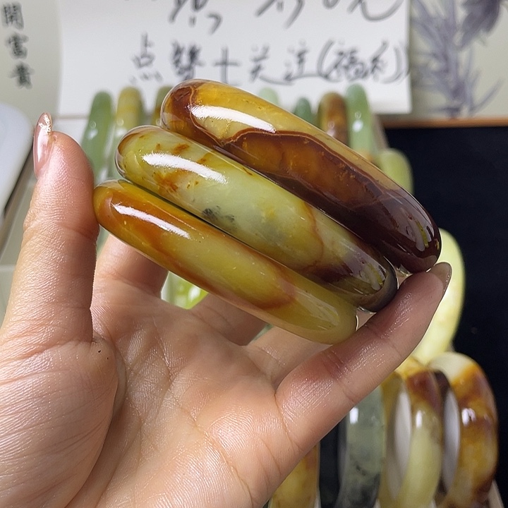 用***0蛇纹石玉未镶嵌手镯