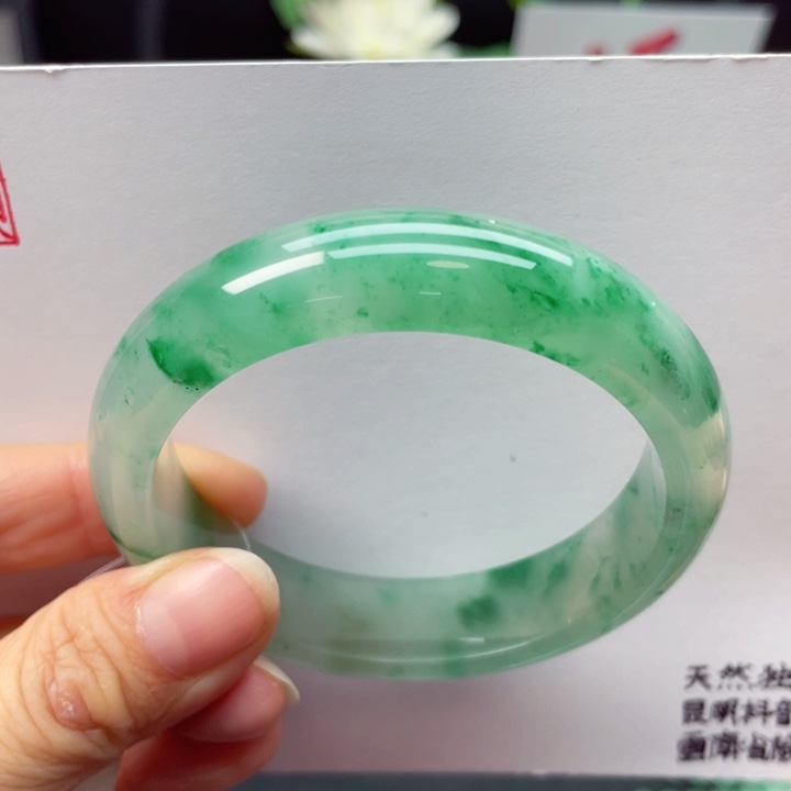 石英质玉手镯未镶嵌54-55