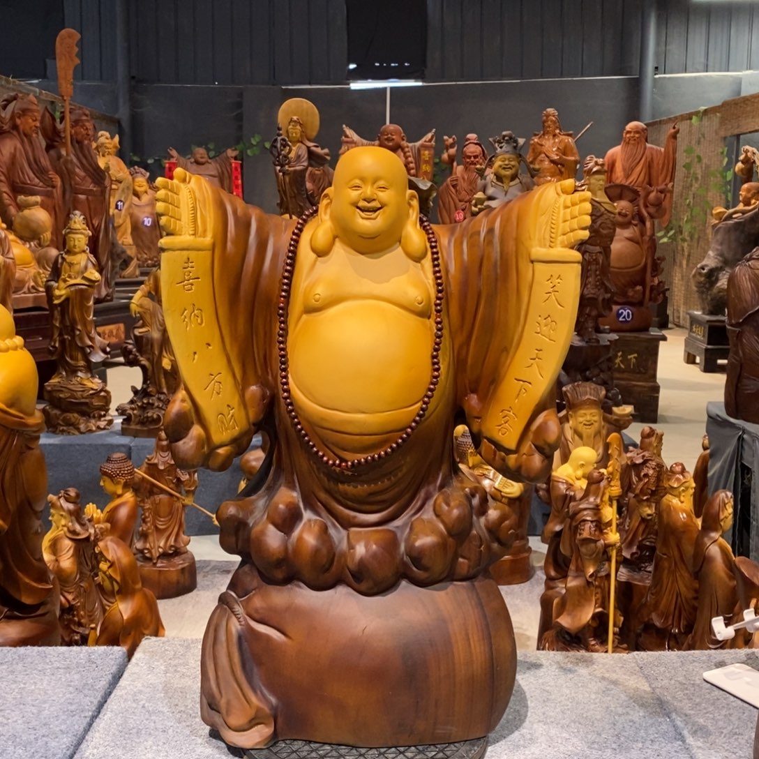 群***。香樟木香樟木张手弥勒