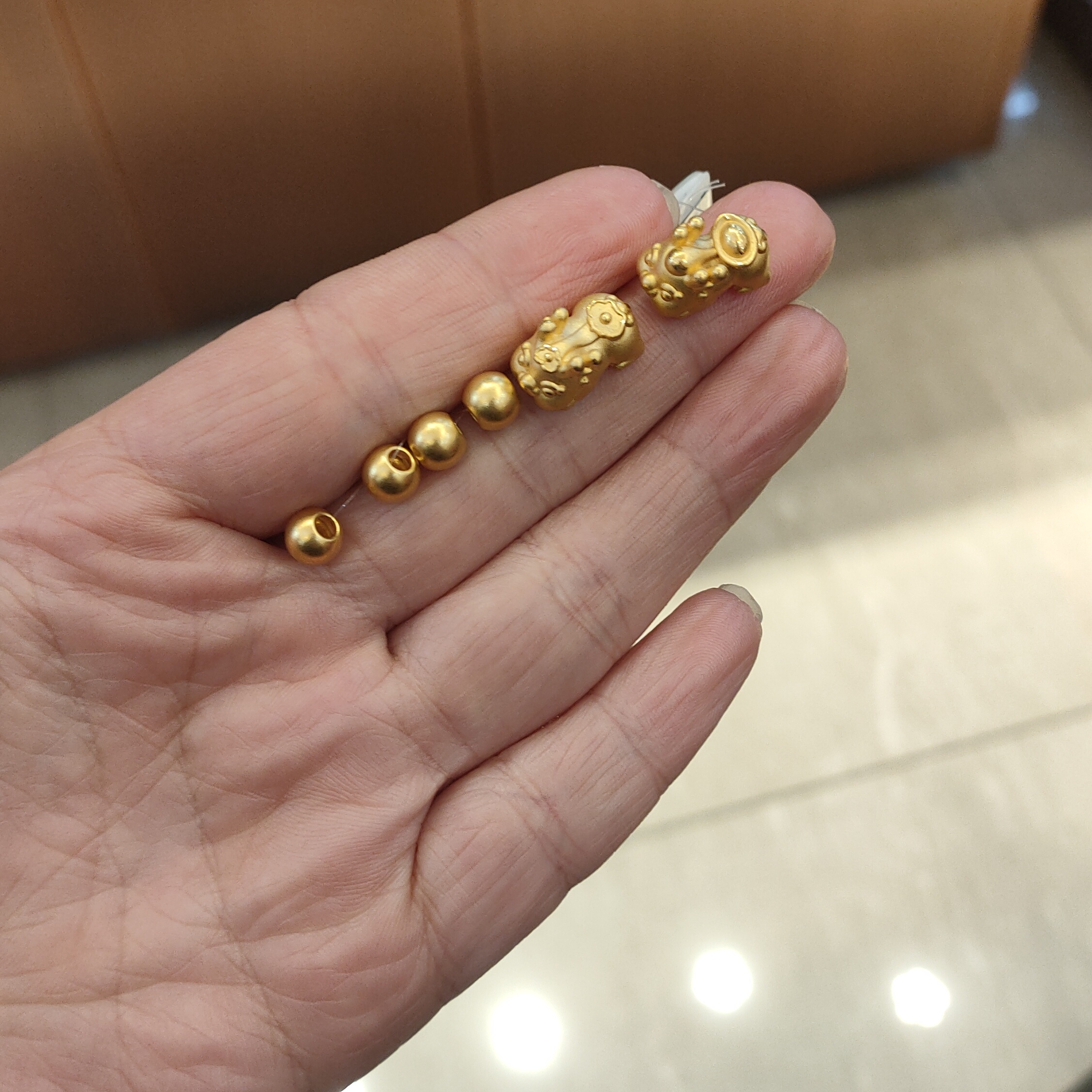 六桂福足金时尚貔貅