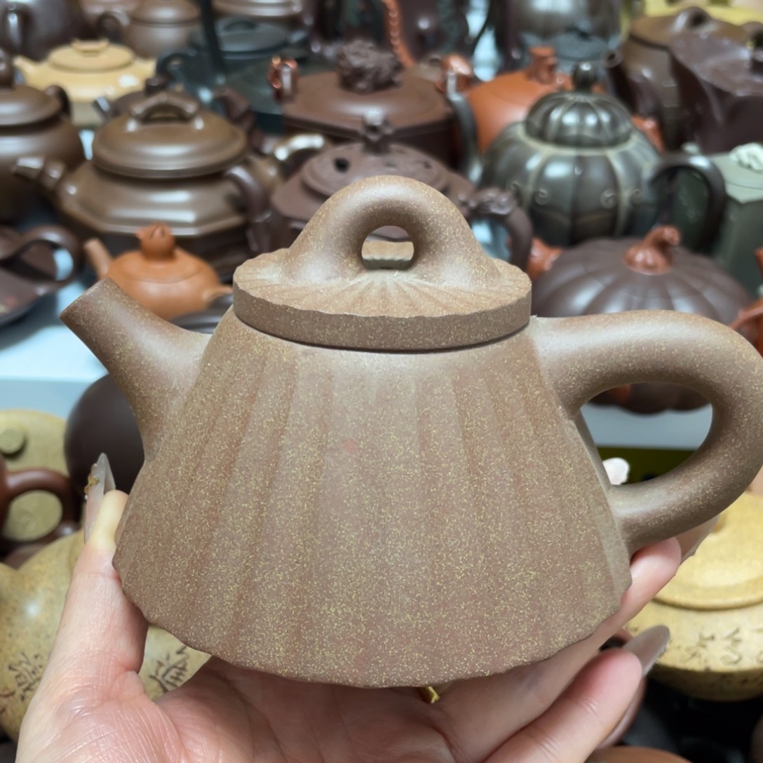 茶壶底槽青紫砂艺术作品