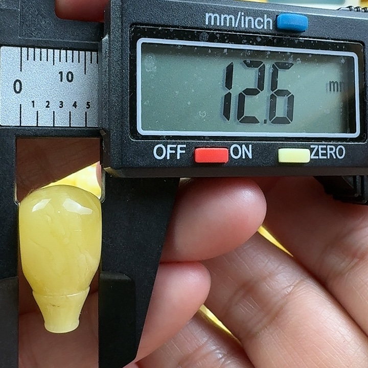 蜜蜡未镶嵌裸石17杂
