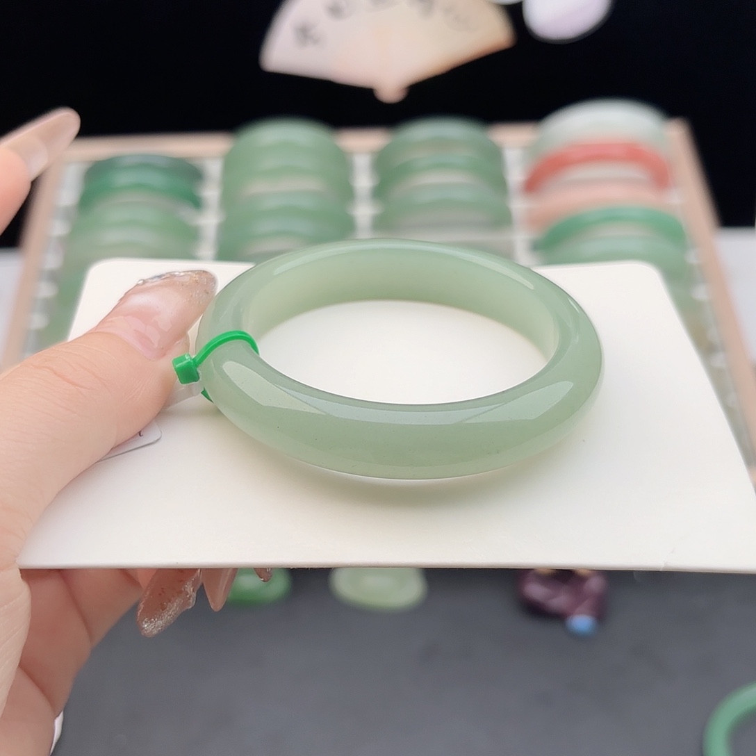 石英质玉未镶嵌手镯54