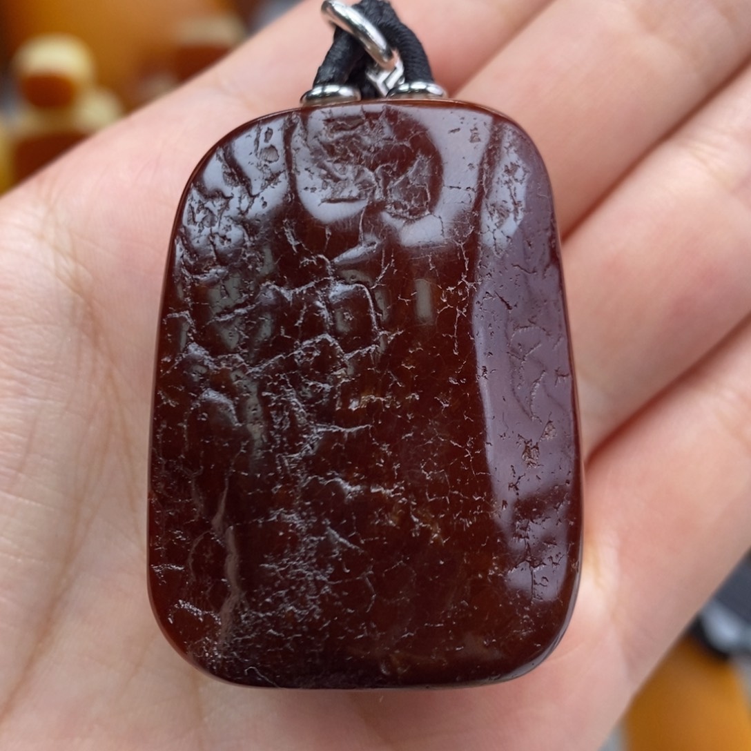 琥珀吊坠(赠链)未镶嵌