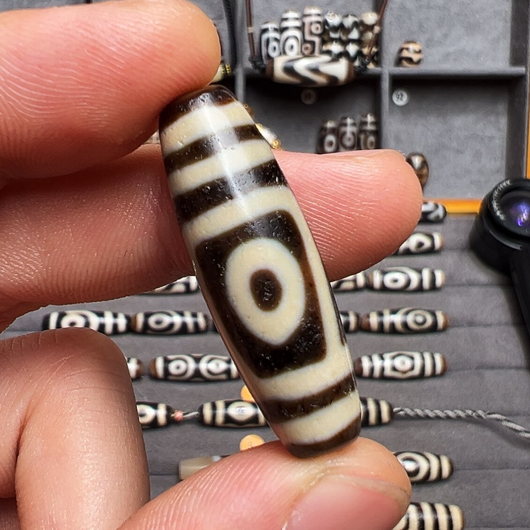 玛瑙未镶嵌颈饰上肯现代玛瑙制品