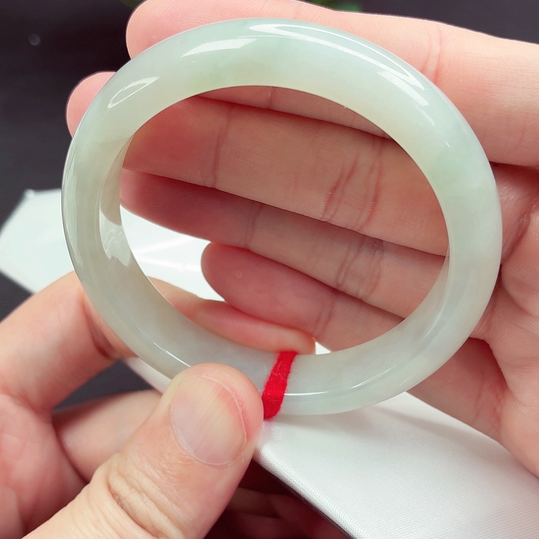 翡翠未镶嵌手镯57圈