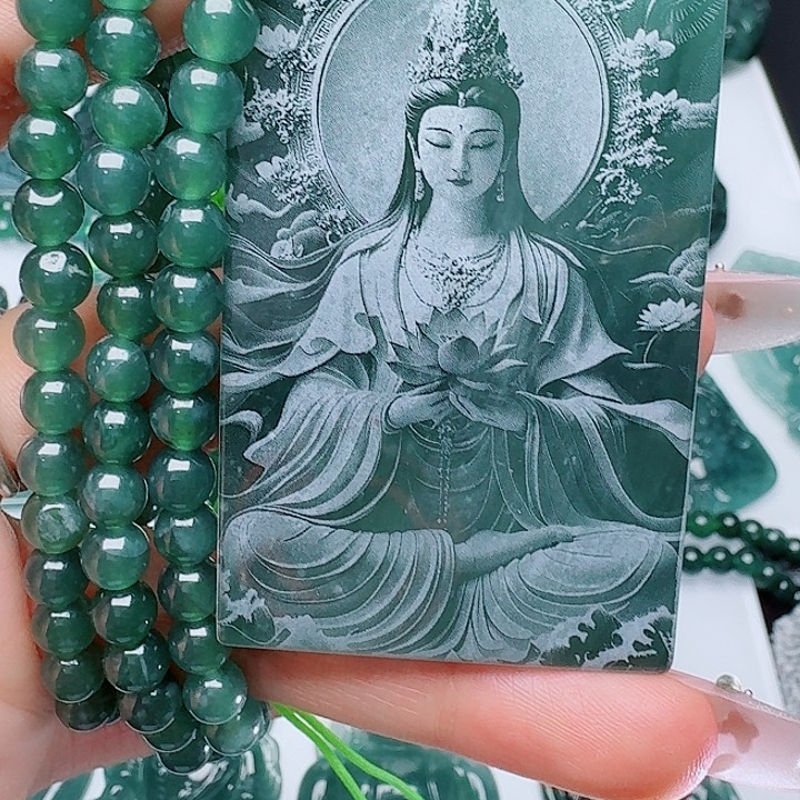 翡翠未镶嵌颈饰天然的A货翡翠多样性发其一 