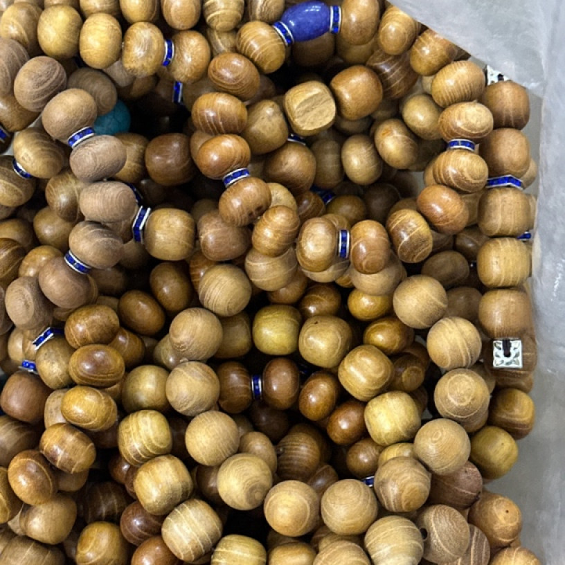 Q16黄金檀1.5cm手串 样式多样性发其一