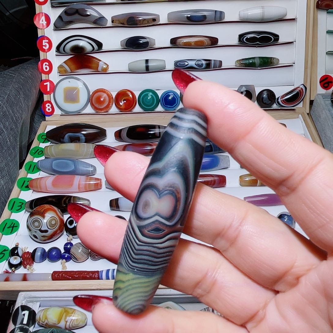 玛瑙/玉髓颈饰未镶嵌