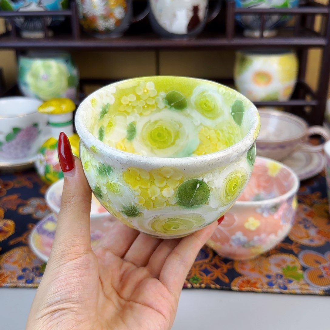 他家茶具瓷器真好看呀！