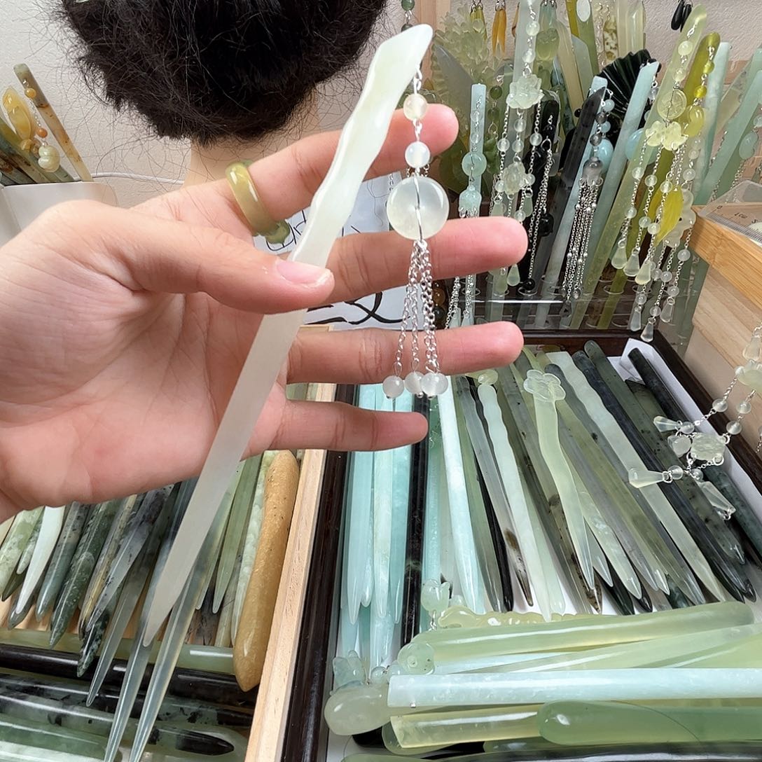 蛇纹石玉发饰未镶嵌长度18.6