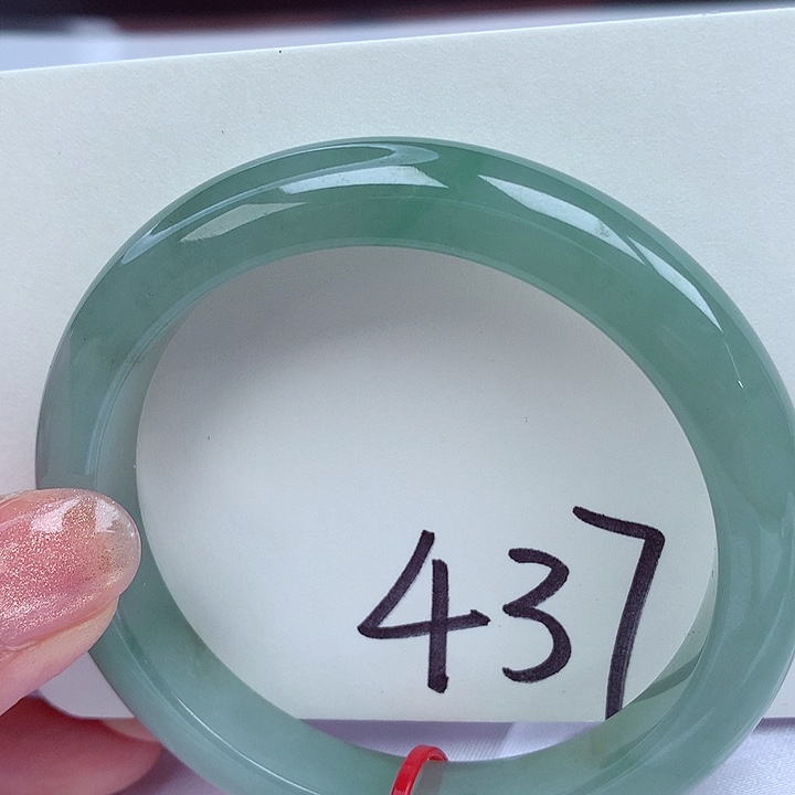 翡翠手镯未镶嵌翡翠