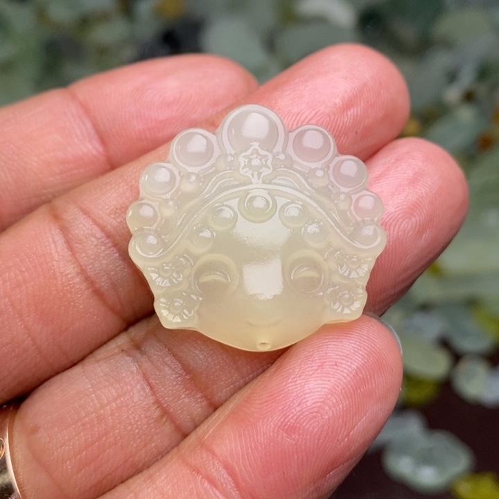 蛇纹石玉颈饰合金133