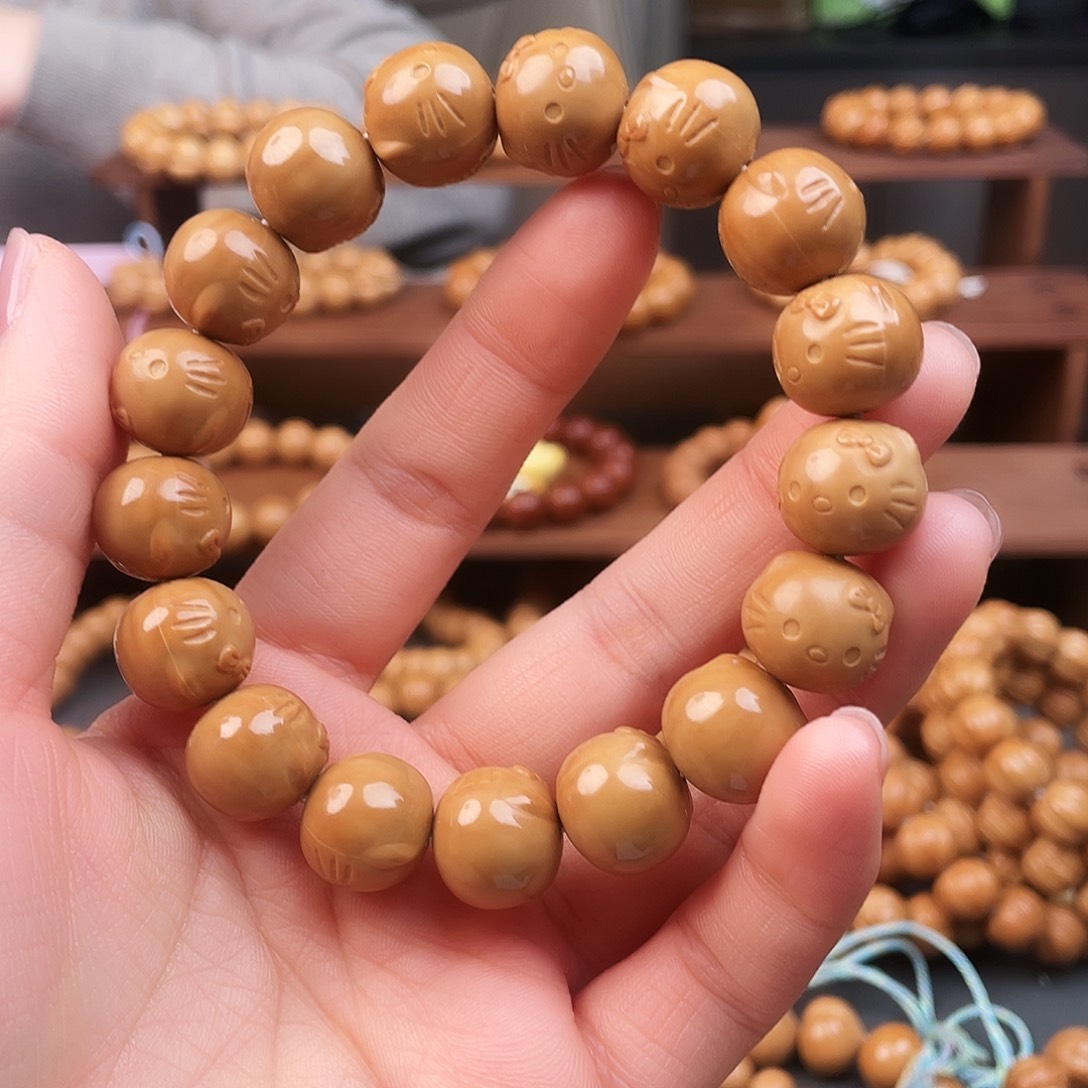 y***o猴头核桃吊坠全品KT