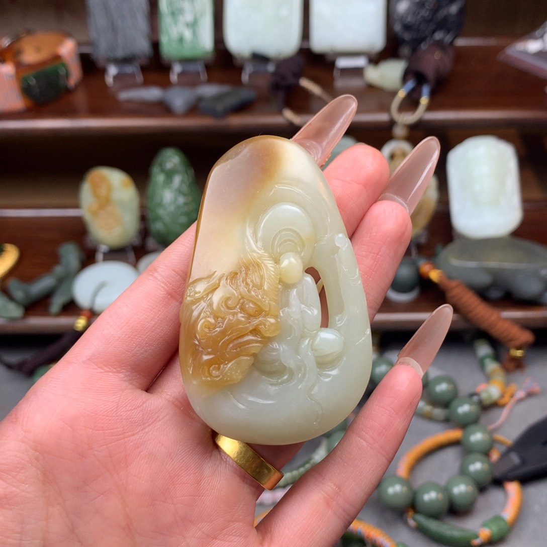 和田玉（糖玉）挂件未镶嵌羊****王