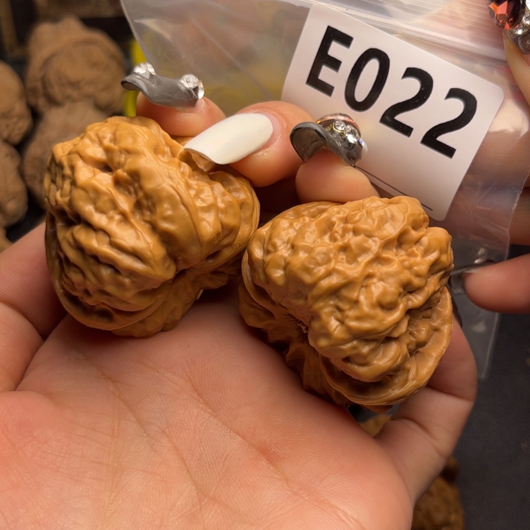 文玩核桃吊坠齐*蛤蟆