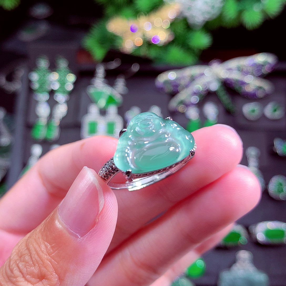 颈饰未镶嵌翡翠天然