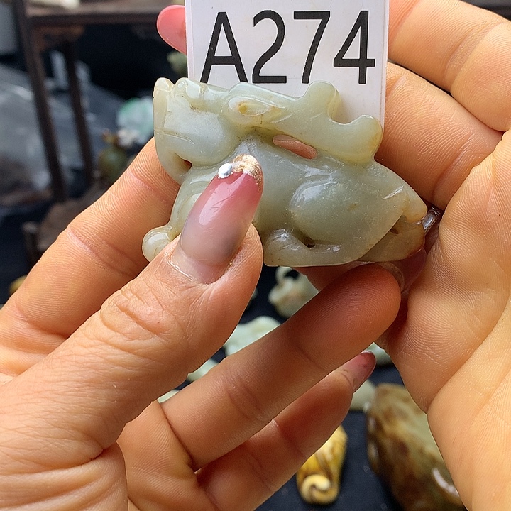 和田玉未镶嵌车挂