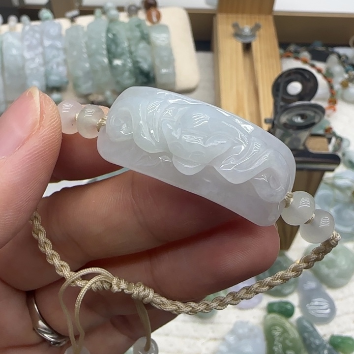 冰***檬翡翠未镶嵌手链手牌