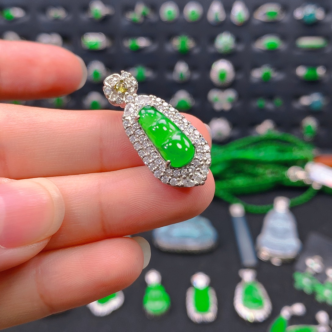 翡翠未镶嵌吊坠(不含链)豆子