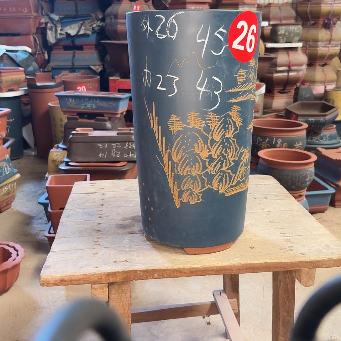 紫砂紫砂个桶盆一个