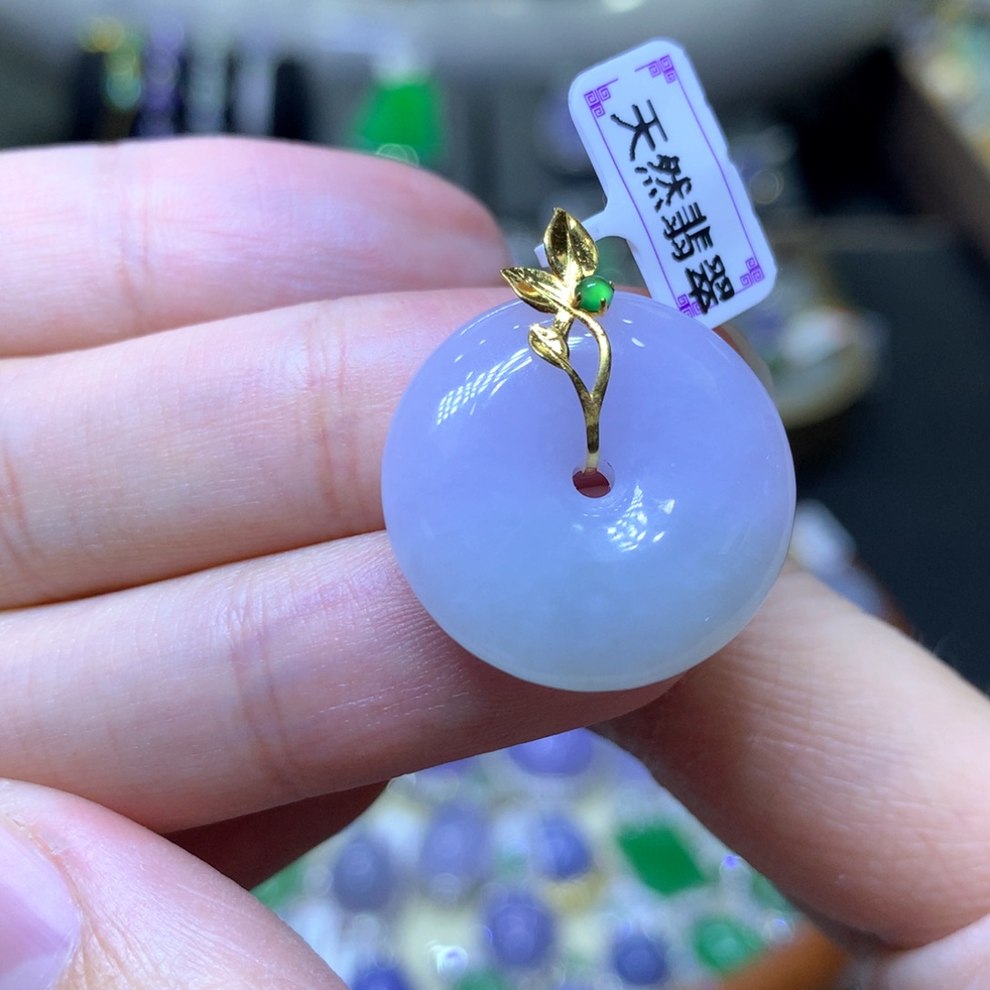 【闪购商品】翡翠颈饰18K金镶嵌翡翠吊坠项链