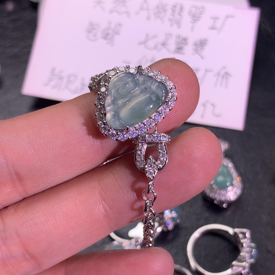 翡翠颈饰未镶嵌佛公手链