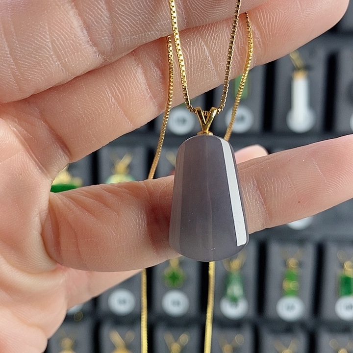 和田玉吊坠(赠链)18K金镶嵌