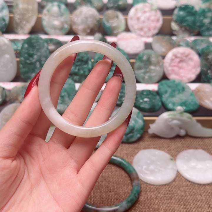 独山玉未镶嵌吊坠(不含链)