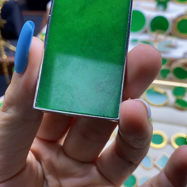 星***磊钛钢锡合金纯铜时尚银色大无事牌