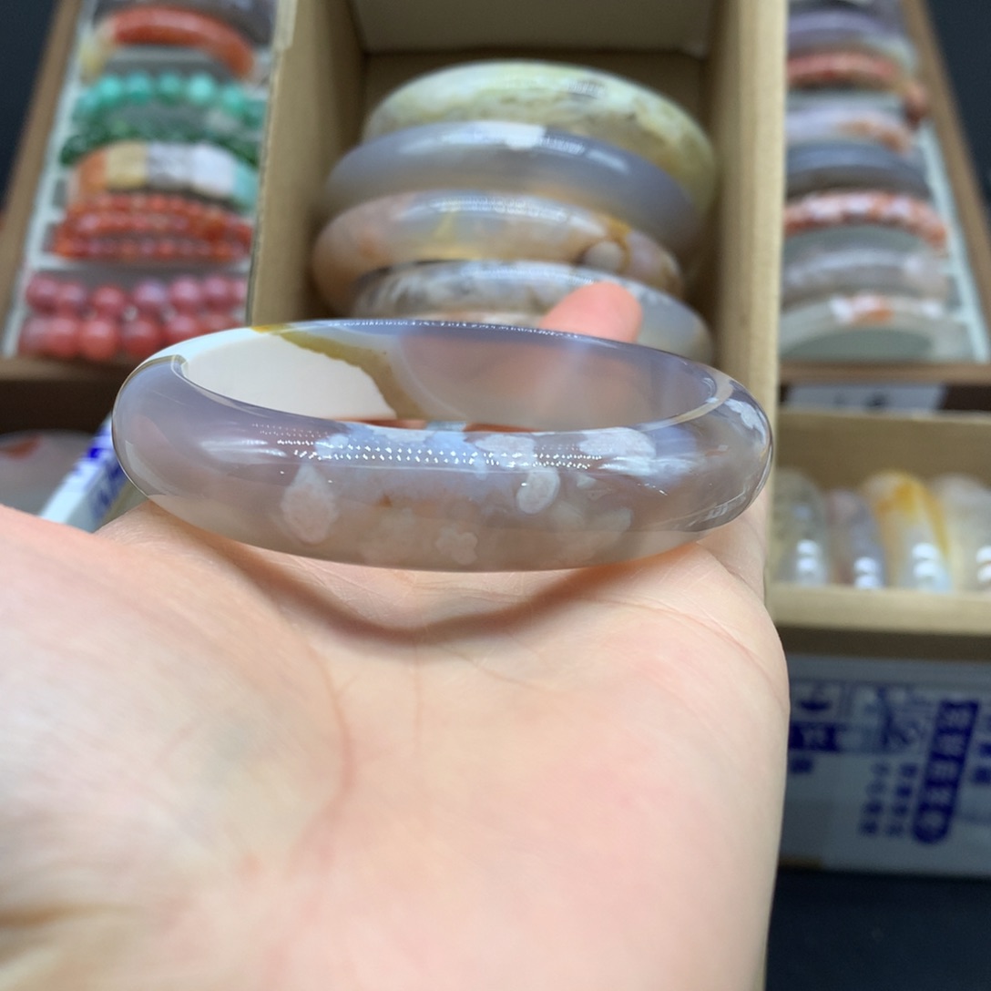 【闪购商品】玛瑙/玉髓手镯未镶嵌龍*
