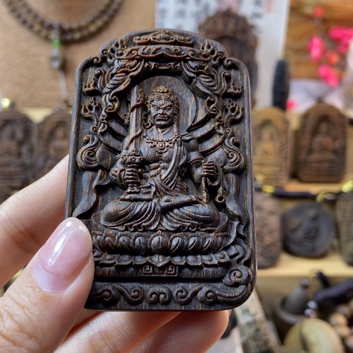 木用****5芽庄绿奇楠不动明王牌