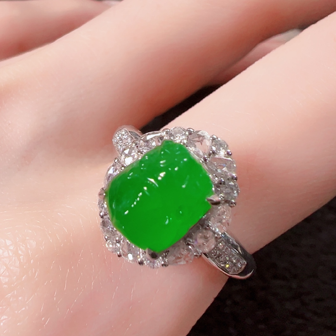 翡翠18K金镶嵌戒指签收后24小时鉴赏期，过时不退