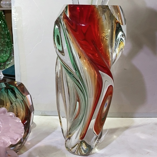 琉璃花瓶高32厘米口径7厘米