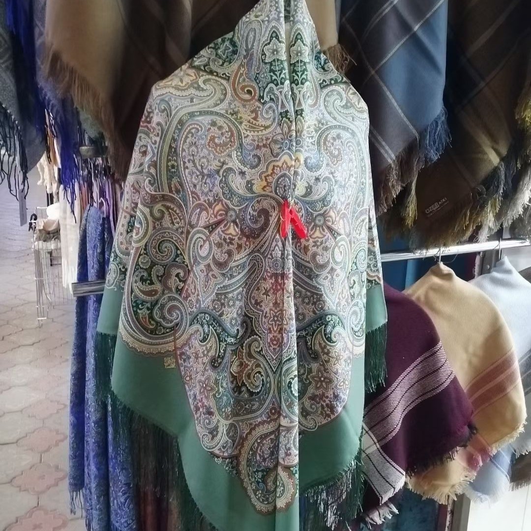 1.5m爆款俄罗斯方巾，新疆包邮