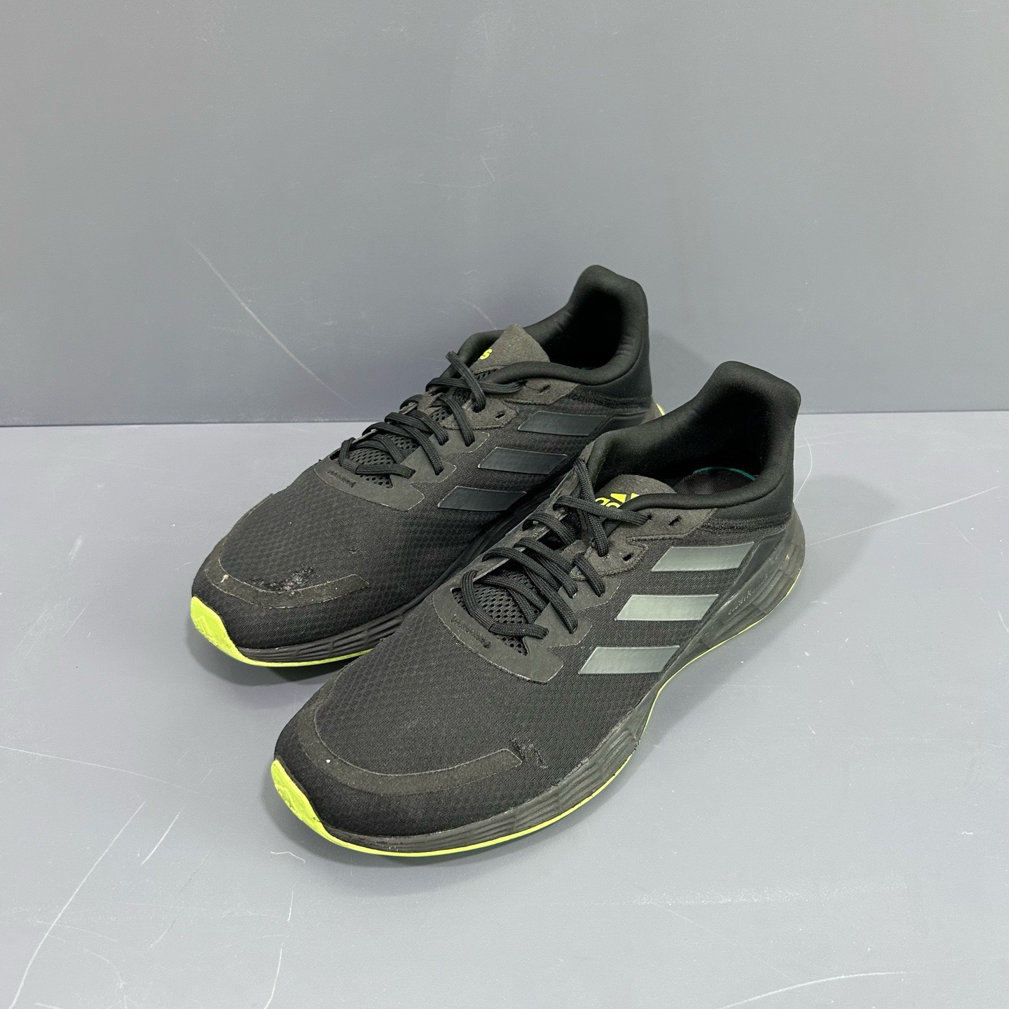 90新 MM6 46码 阿迪达斯 黑绿跑鞋 鞋面瑕疵  休闲鞋 秒价