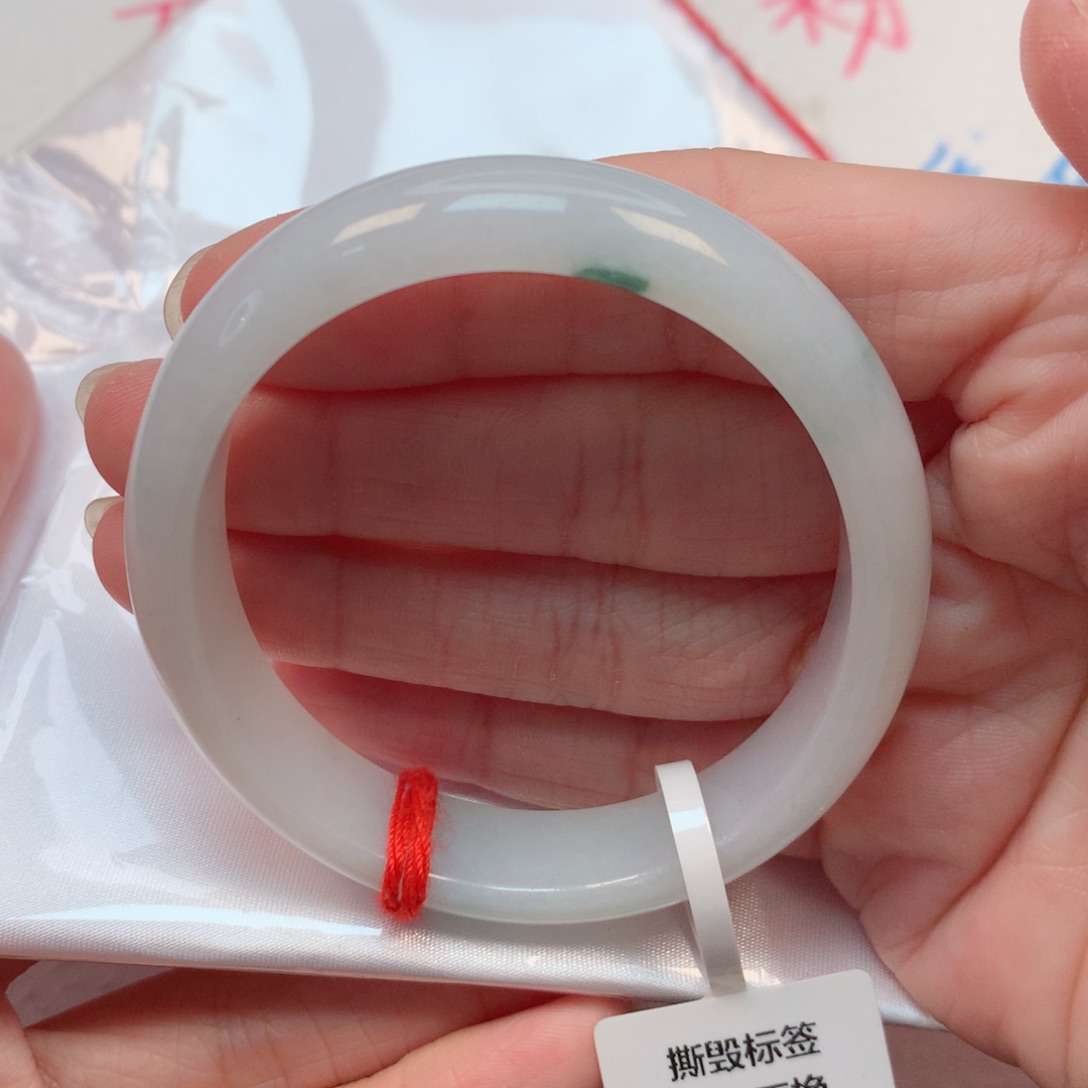 翡翠手镯未镶嵌56贵妃