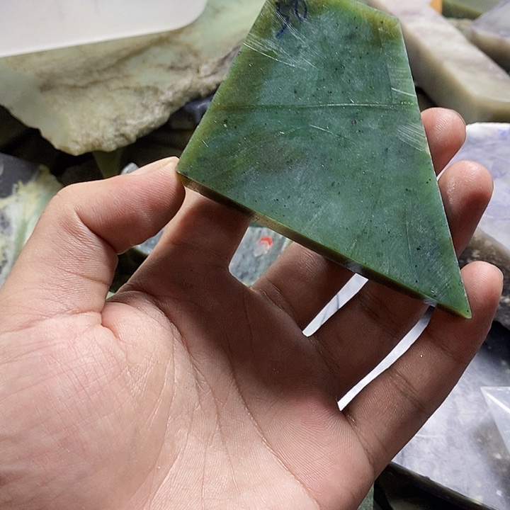 凡***客未镶嵌和田玉（糖玉）珠宝半成品