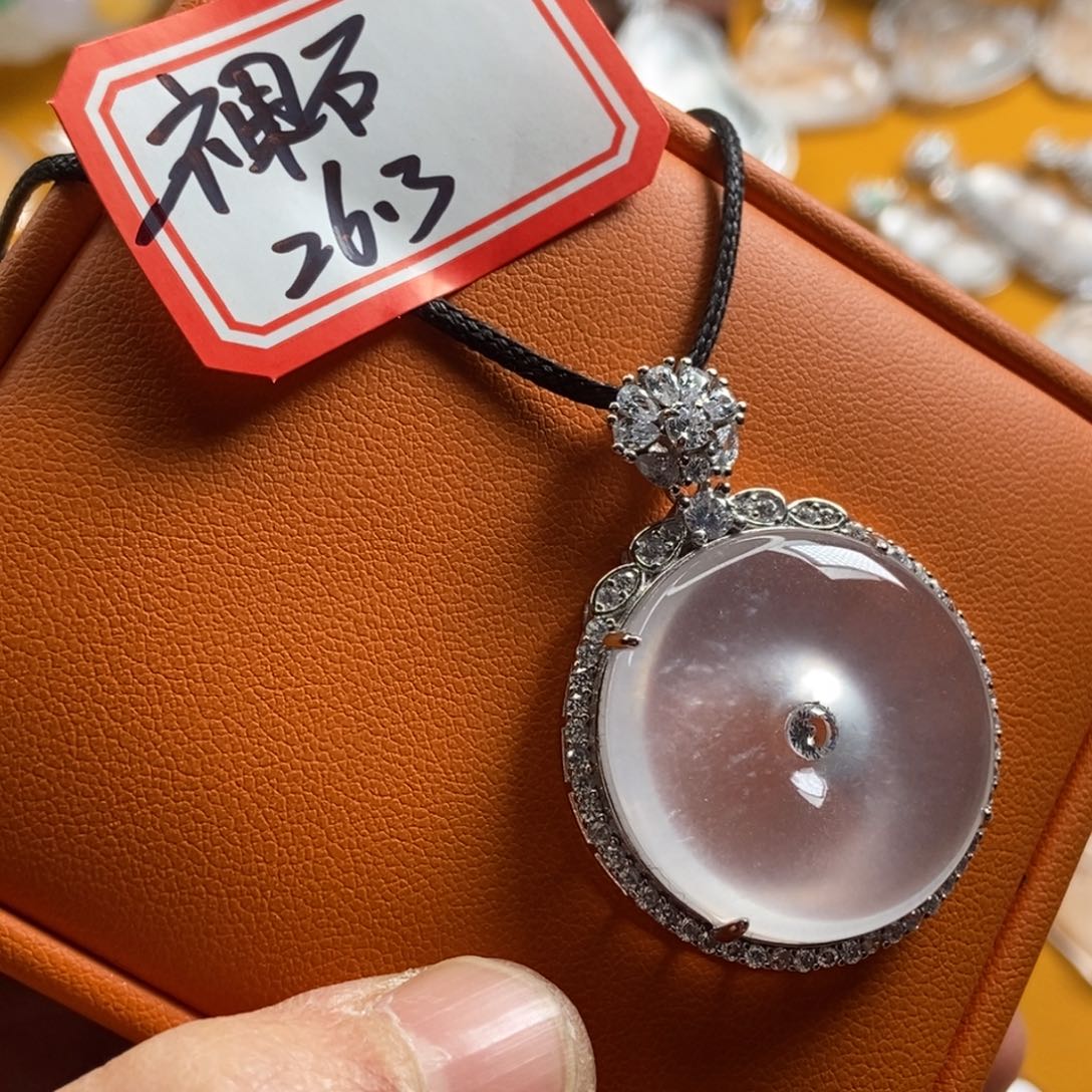 石英质玉颈饰银S925镶嵌