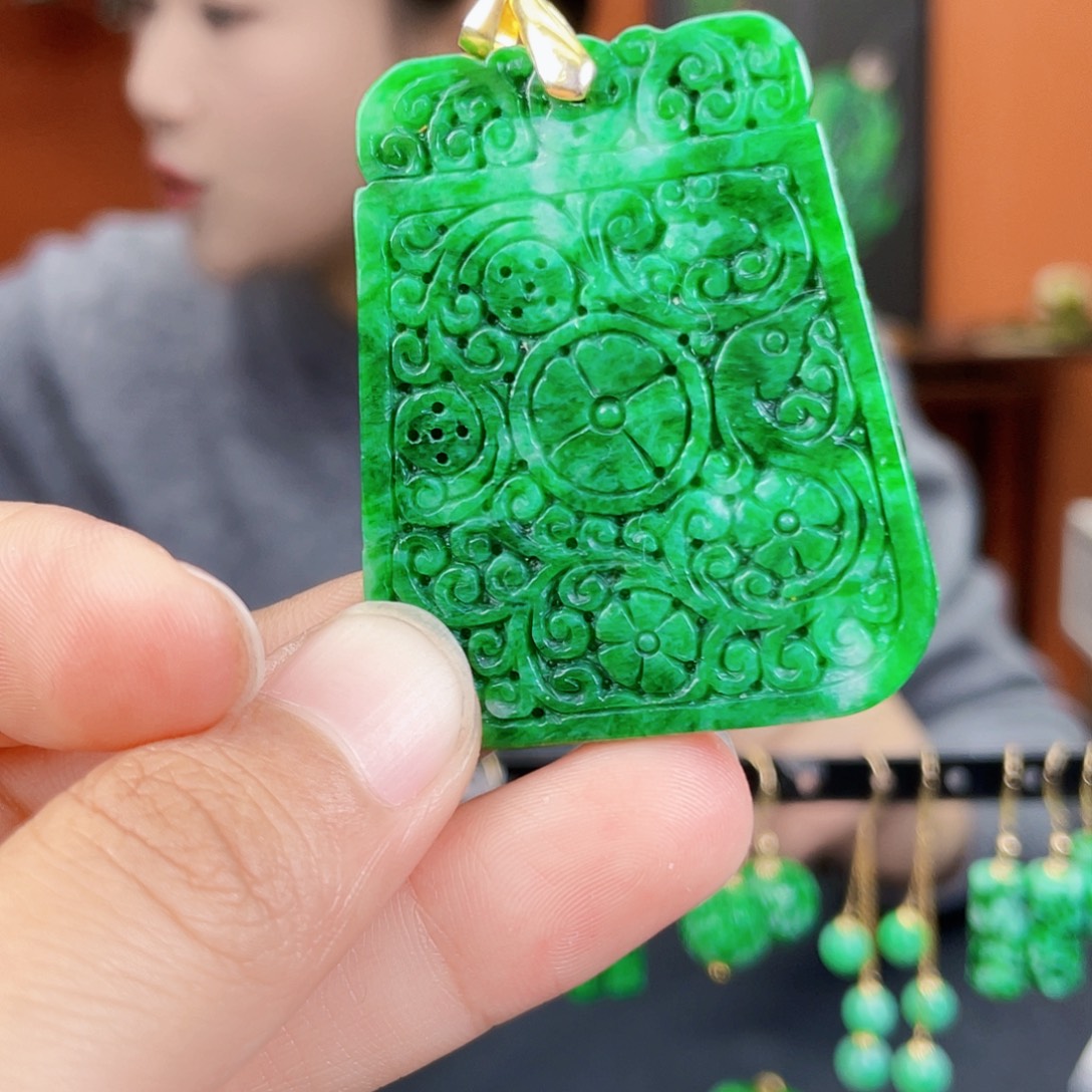 翡翠未镶嵌耳饰饰品