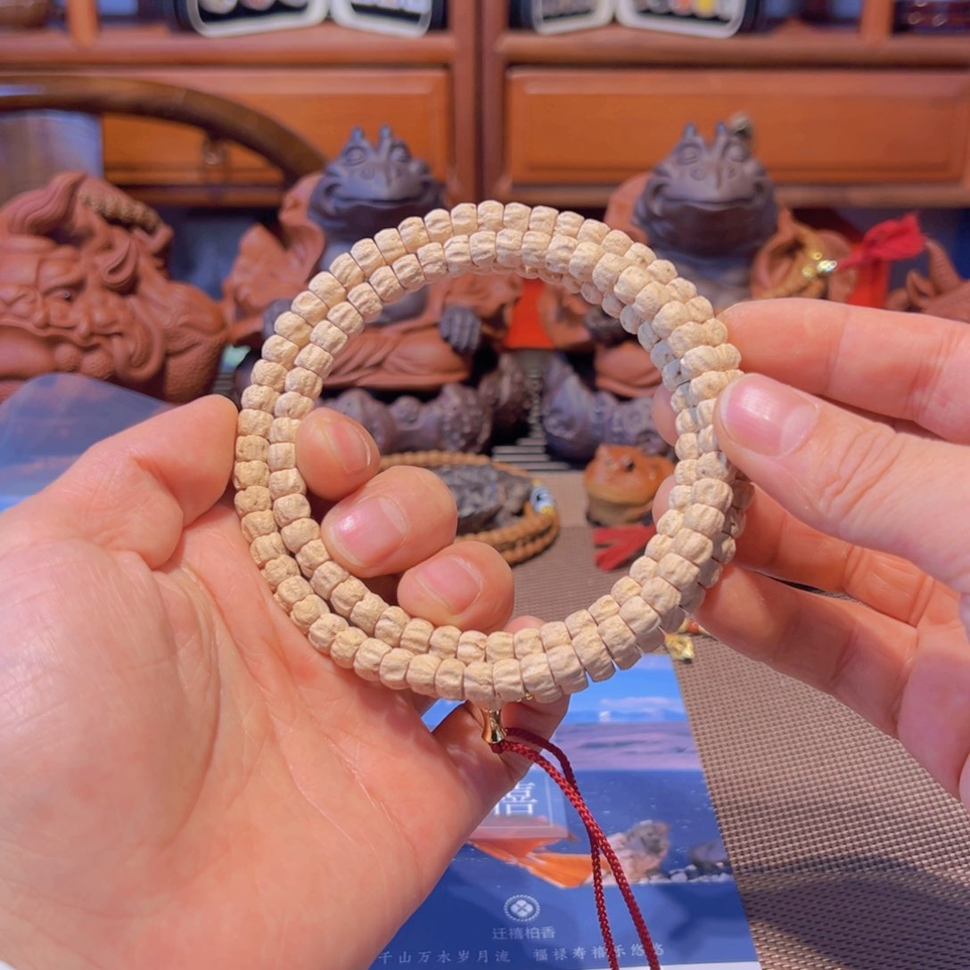 柏香籽/百香籽吊坠张*嘴