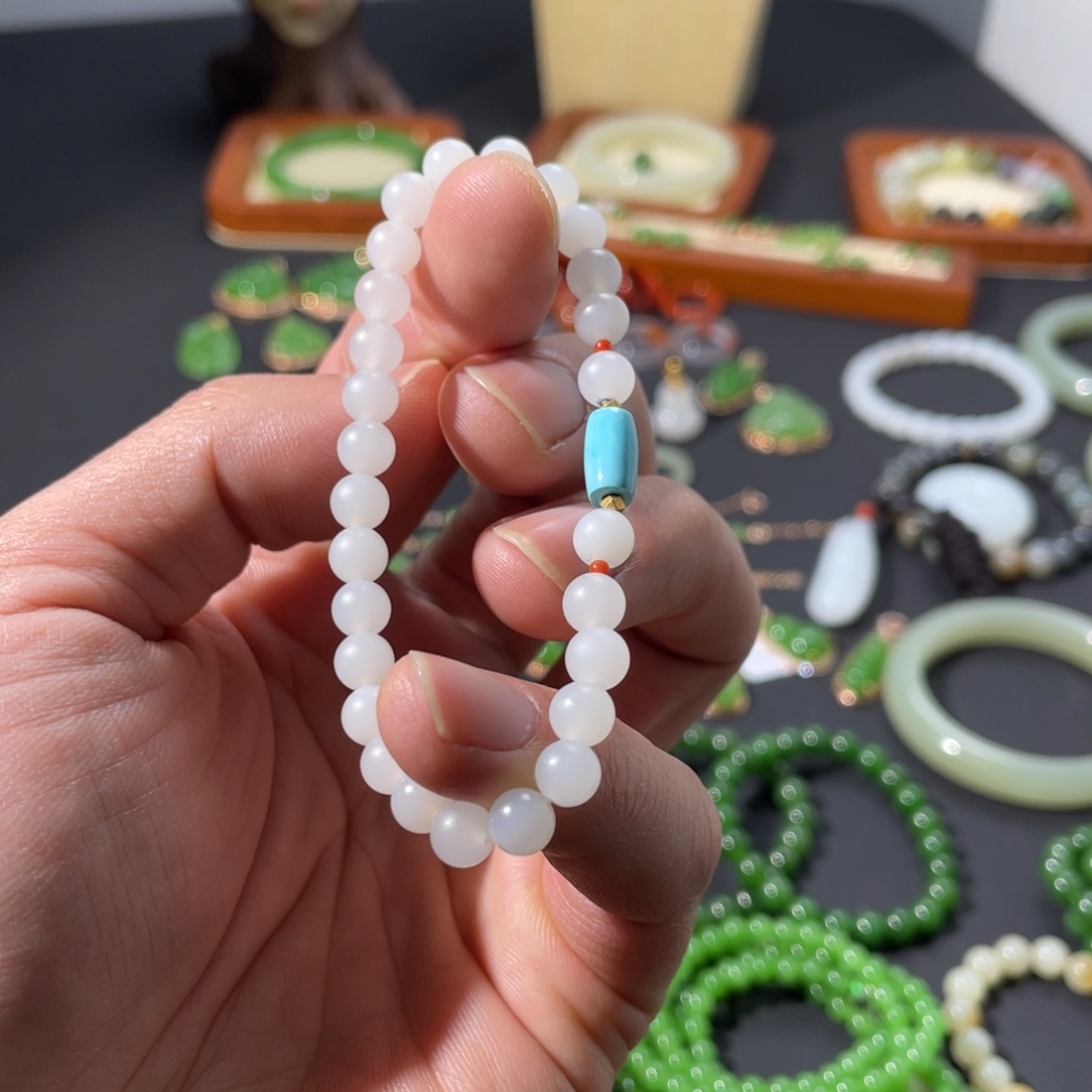 和田玉颈饰未镶嵌