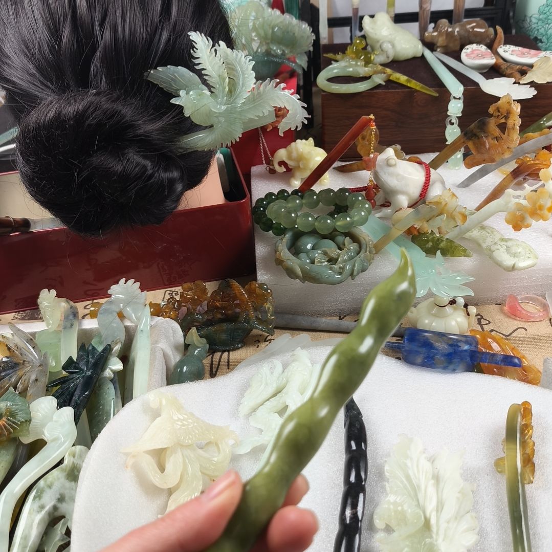 蛇纹石玉发饰合金