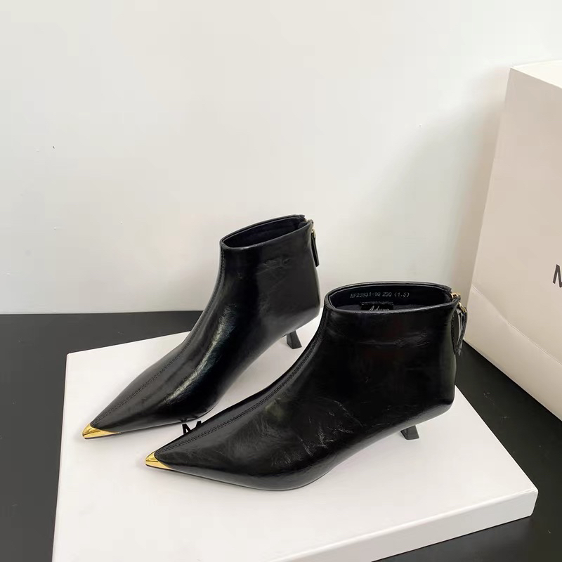 秋冬新款皮面 丝绒尖头细跟加绒百搭女短靴 三公分