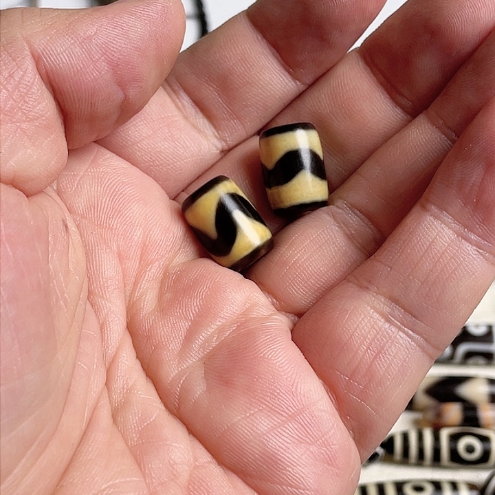 玛瑙/玉髓颈饰合金