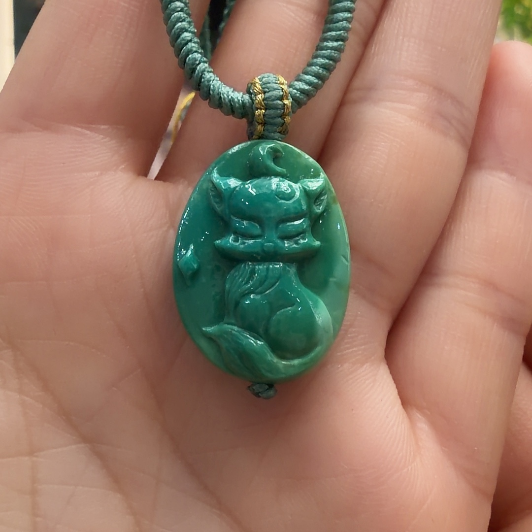 绿松石未镶嵌颈饰